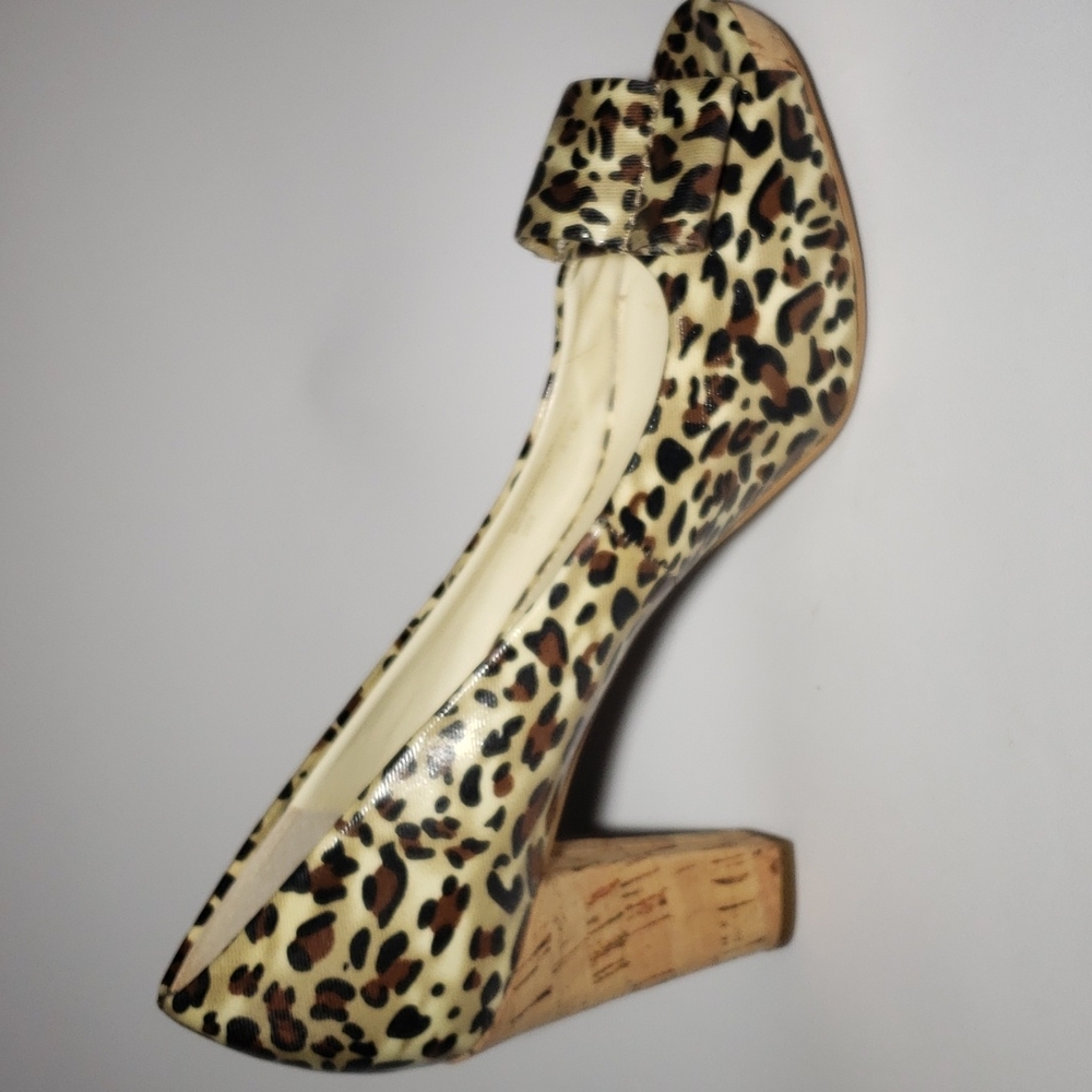 Franco Sarto leapard print,Peep toe,cork heel shoes,women's size 6.5